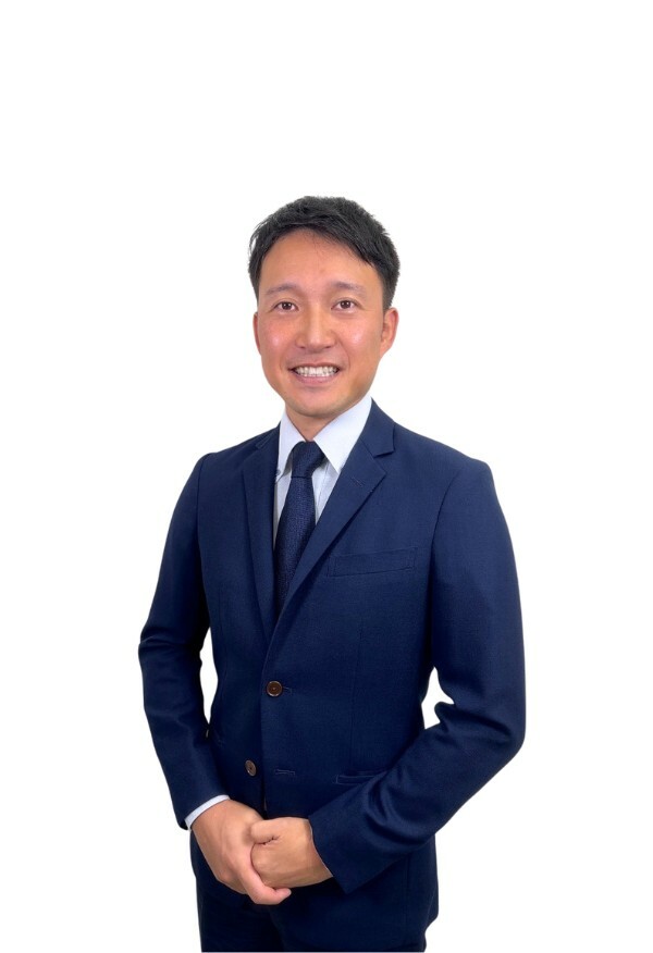 柿原　利章